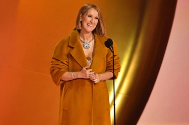 Celine Dion, dopo la malattia a sorpresa ai Grammy: premia Taylor Swift e commuove tutti