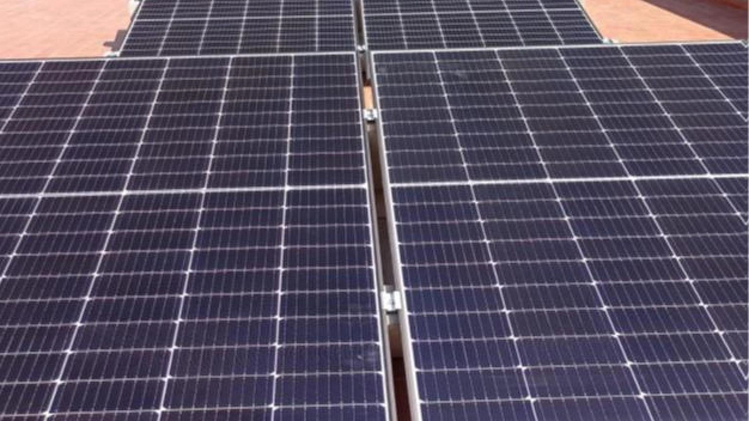 Intesa GreenIT-Galileo per 8 progetti fotovoltaici in Italia
