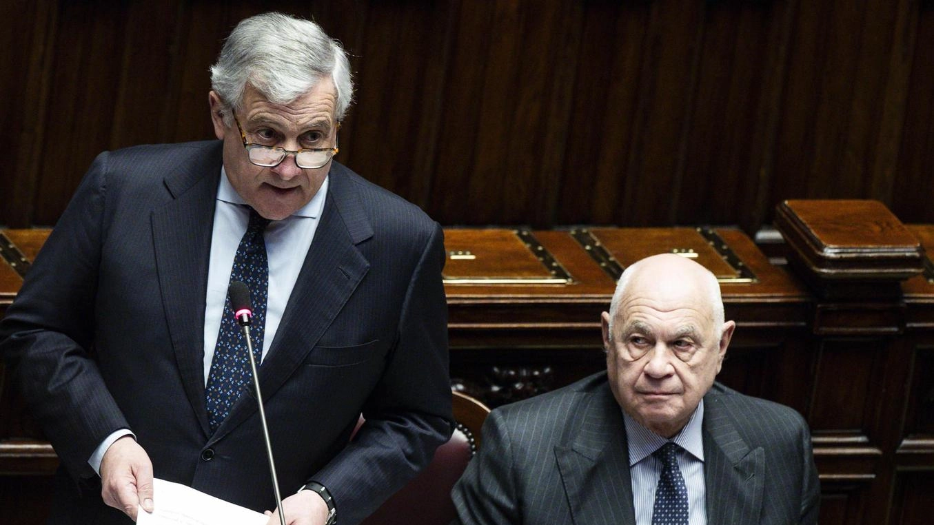 Tajani e il caso Ilaria Salis: "Il governo si occupa di lei fin dal primo giorno". Ma è stallo sui domiciliari