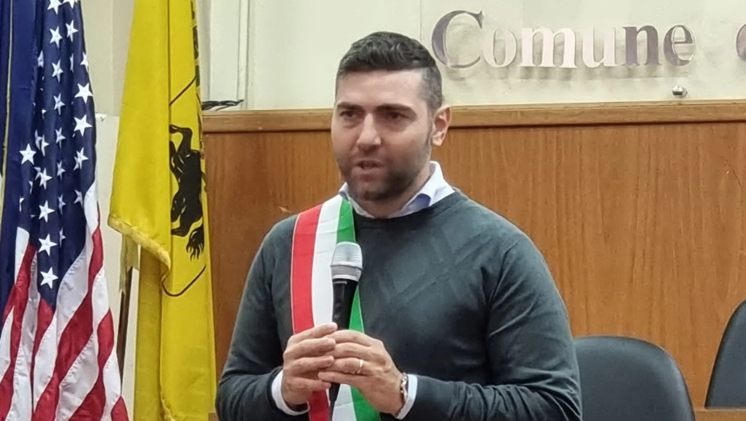 Arrestato il sindaco di Melito Luciano Mottola, sciolto il consiglio comunale