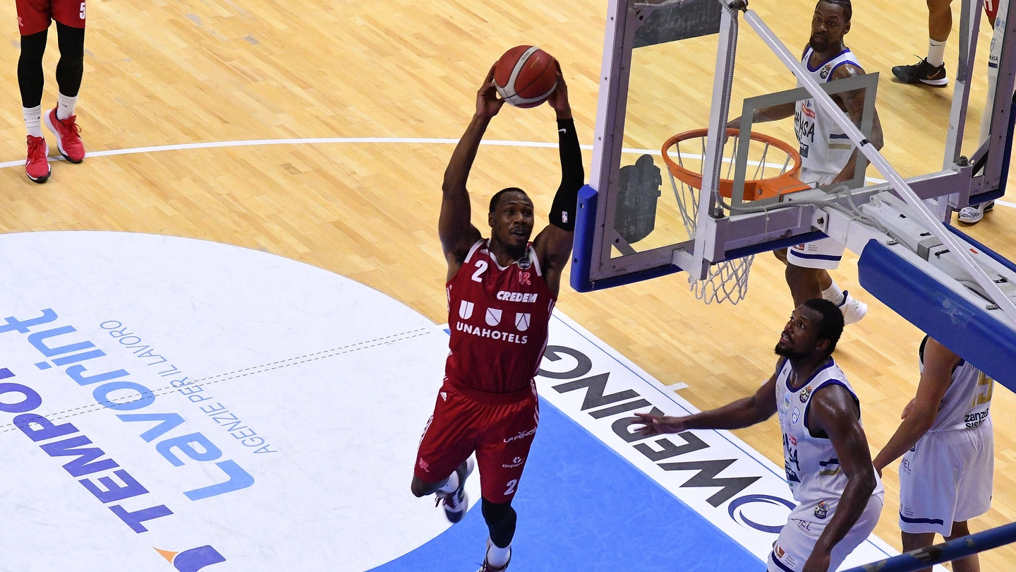 Basket: Brindisi contro Reggio (Ciamillo)