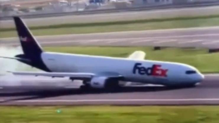 Turchia, lo spettacolare atterraggio d’emergenza di un Boeing 763 della FedEx