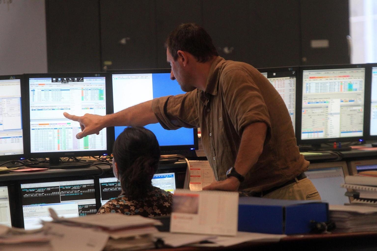 Lo spread Btp Bund chiude in calo a 94,9 punti Lo spread Btp Bund chiude in calo a 94,9 punti