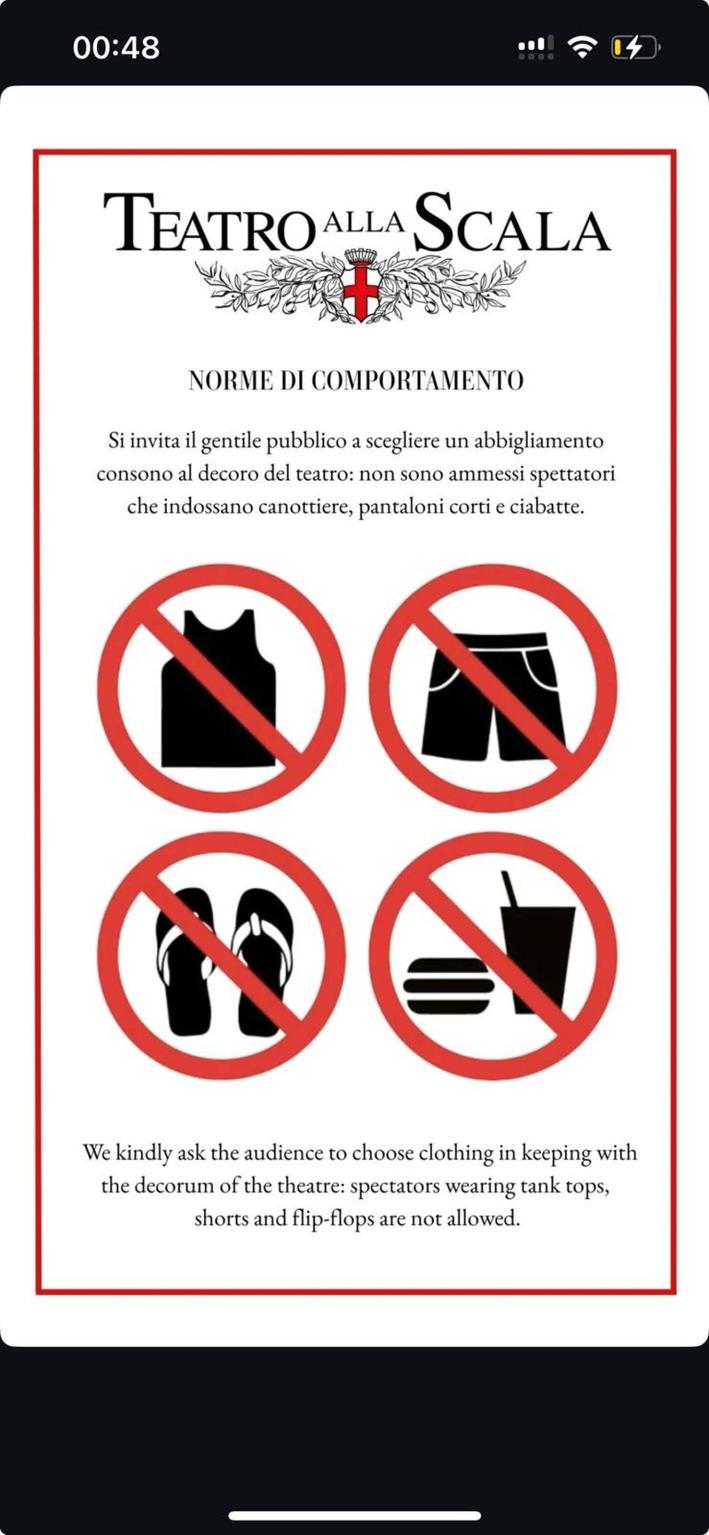 Alla Scala torna in vigore il dress code, via shorts e canotte Alla Scala torna in vigore il dress code, via shorts e canotte