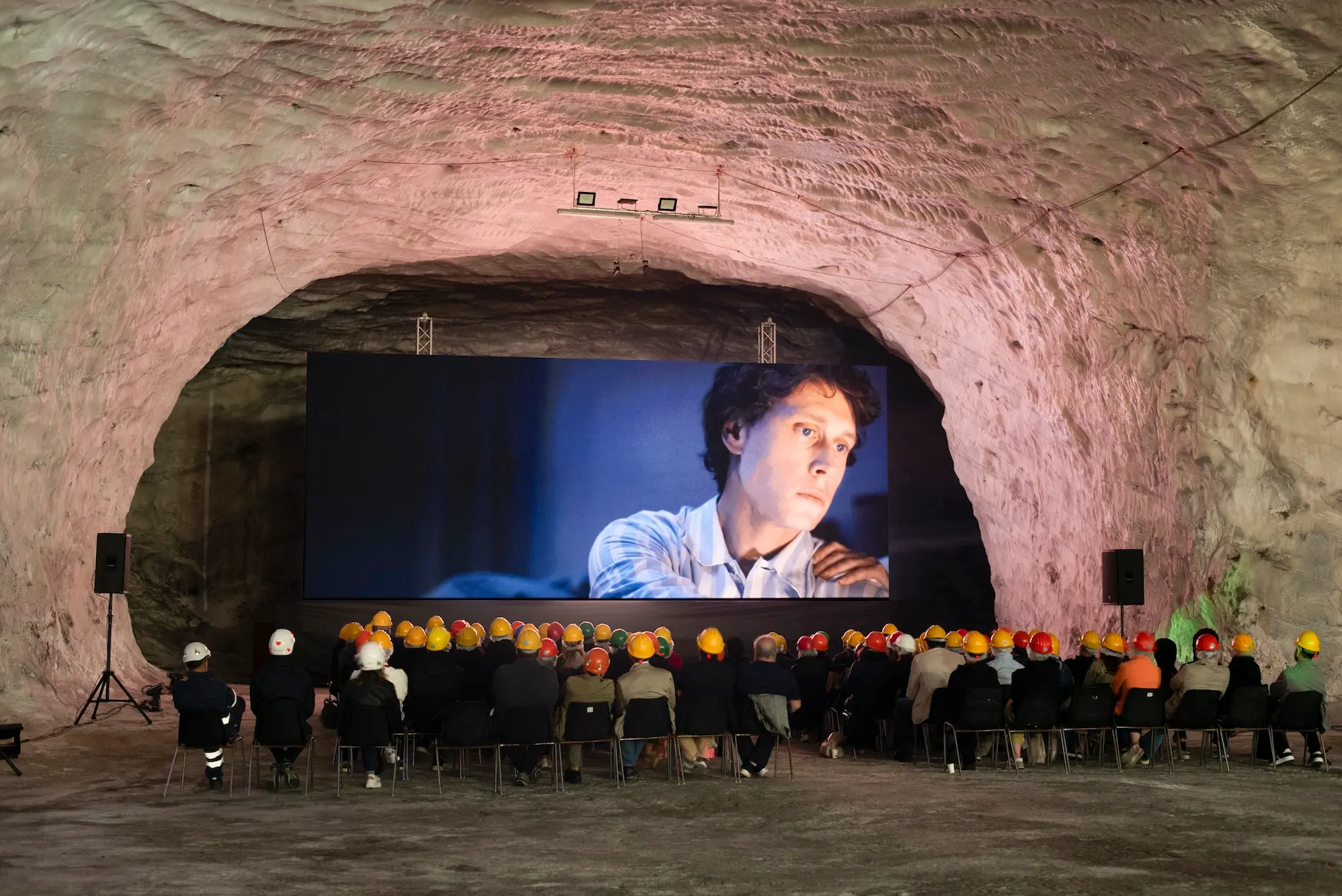 “The end”, la speranza contro l’apocalisse: viaggio sul set del nuovo film di Joshua Oppenheimer