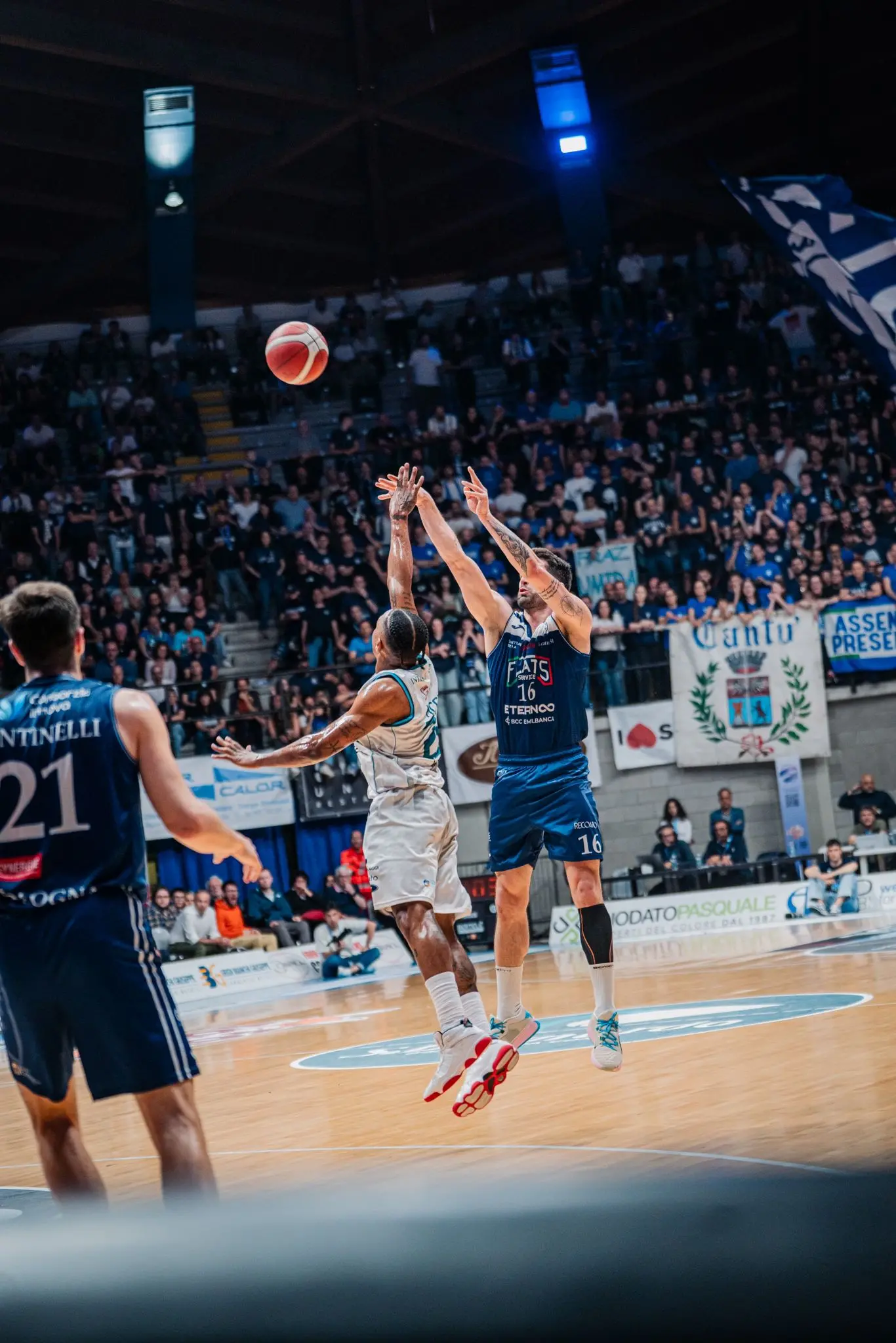 Crollo Fortitudo Bologna 88-63: in semifinale ci va Cantù