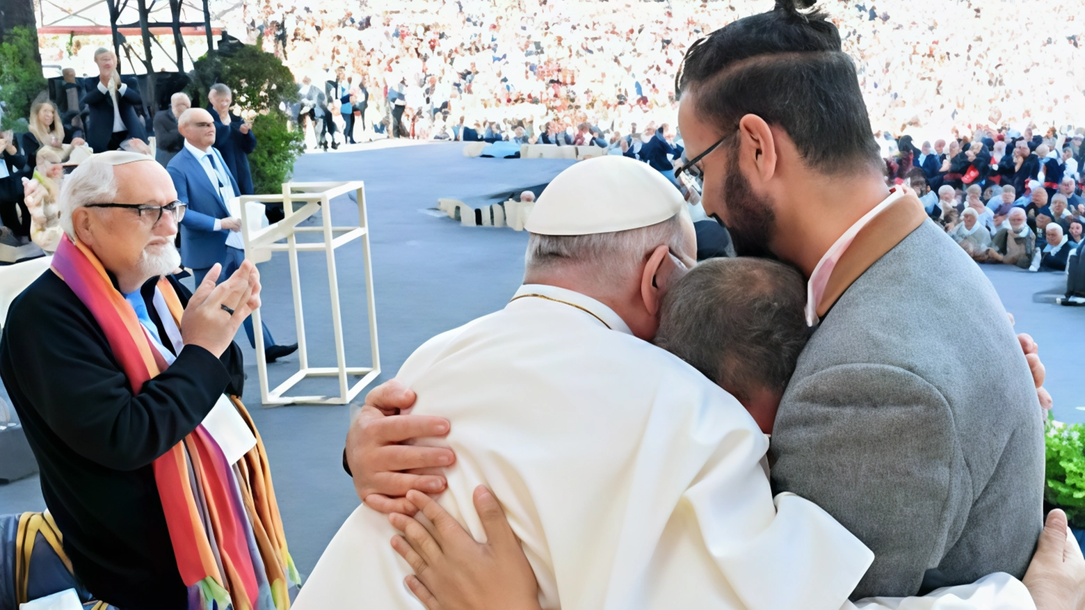 Un incontro speciale. L’abbraccio del Papa a Israele e Palestina