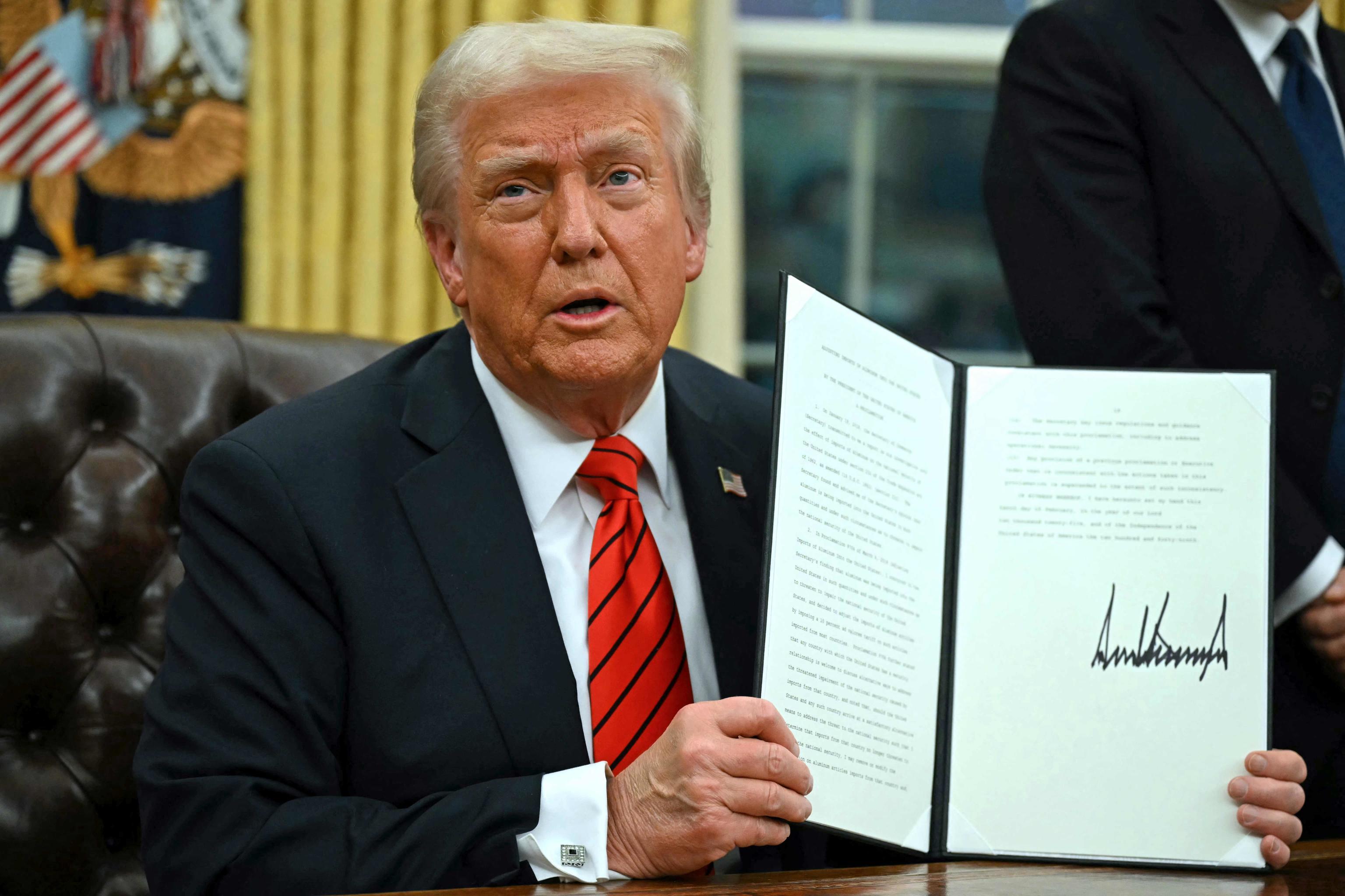 Trump choc da Quotidiano.net Trump choc L’Ucraina potrà essere russa Dazi su acciaio e alluminio da 12 marzo