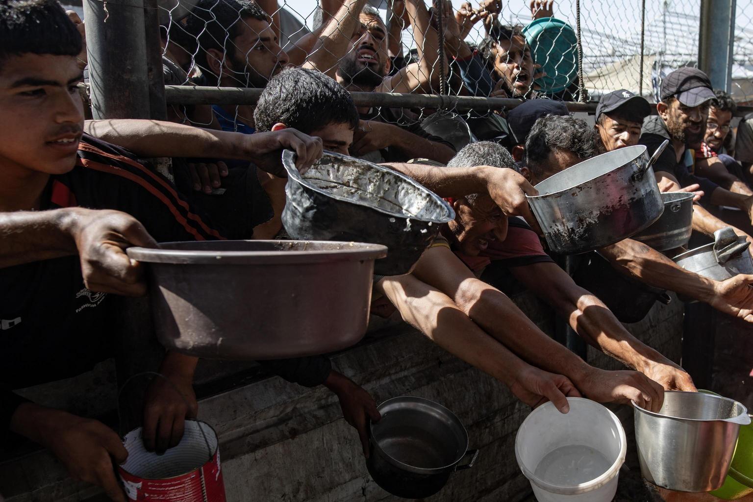 gaza humanitarian foundation chiusura temporanea dei siti di aiuti per manutenzione