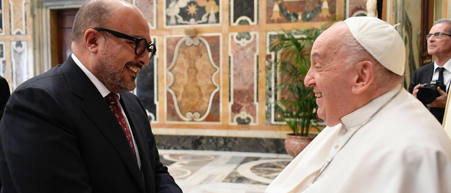 Francesco ha ricevuto in udienza 200 tra docenti e alunni della Scuola Vaticana Paleografica, Diplomatica e Archivistica e della Scuola Vaticana di Biblioteconomia
