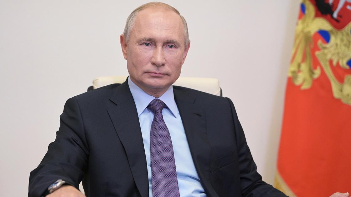Putin ordina esercitazioni su armi nucleari non strategiche. Tajani: “Anche l’Italia ha subito attacchi cybernetici”
