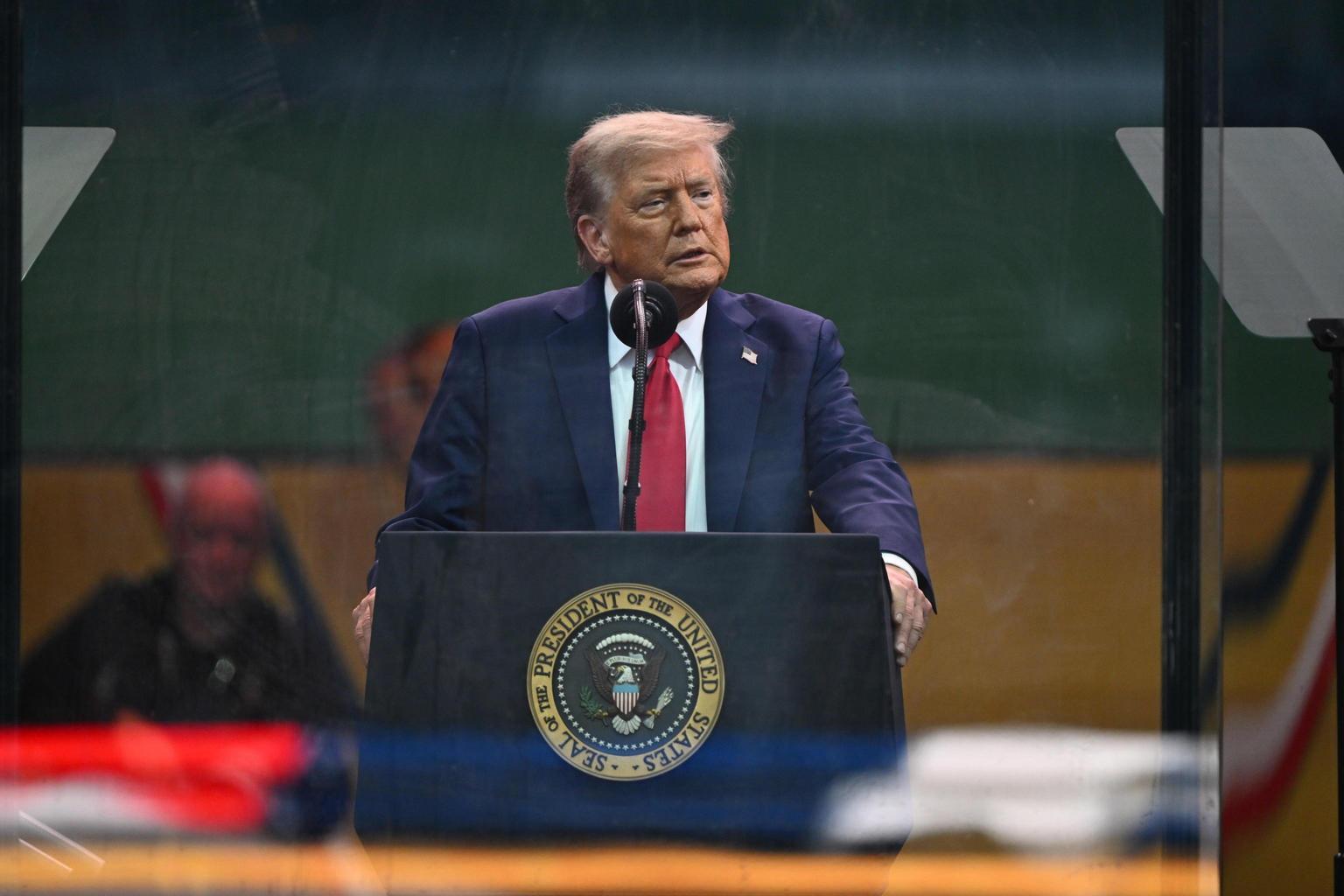 Trump avverte l Trump avverte l