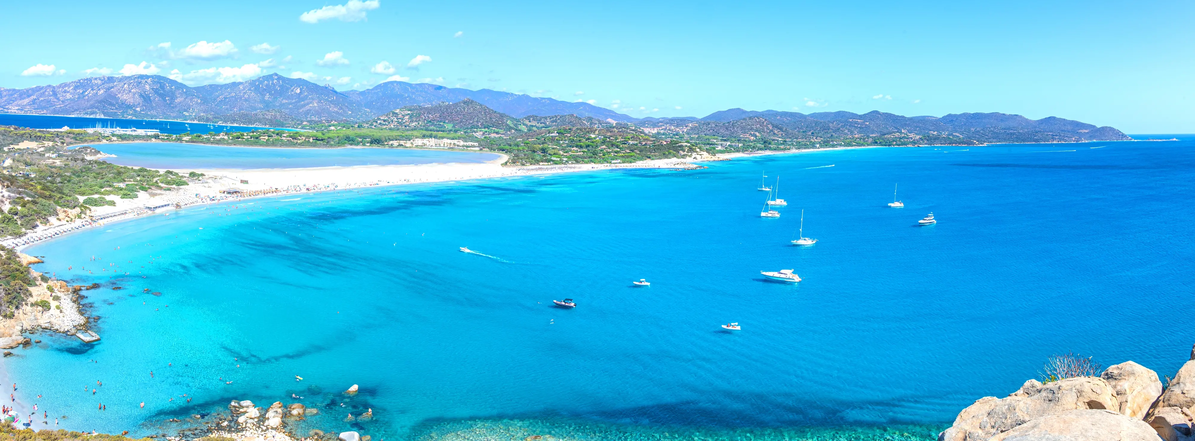 Sicilia o Sardegna: quale isola scegliere per un’estate indimenticabile?