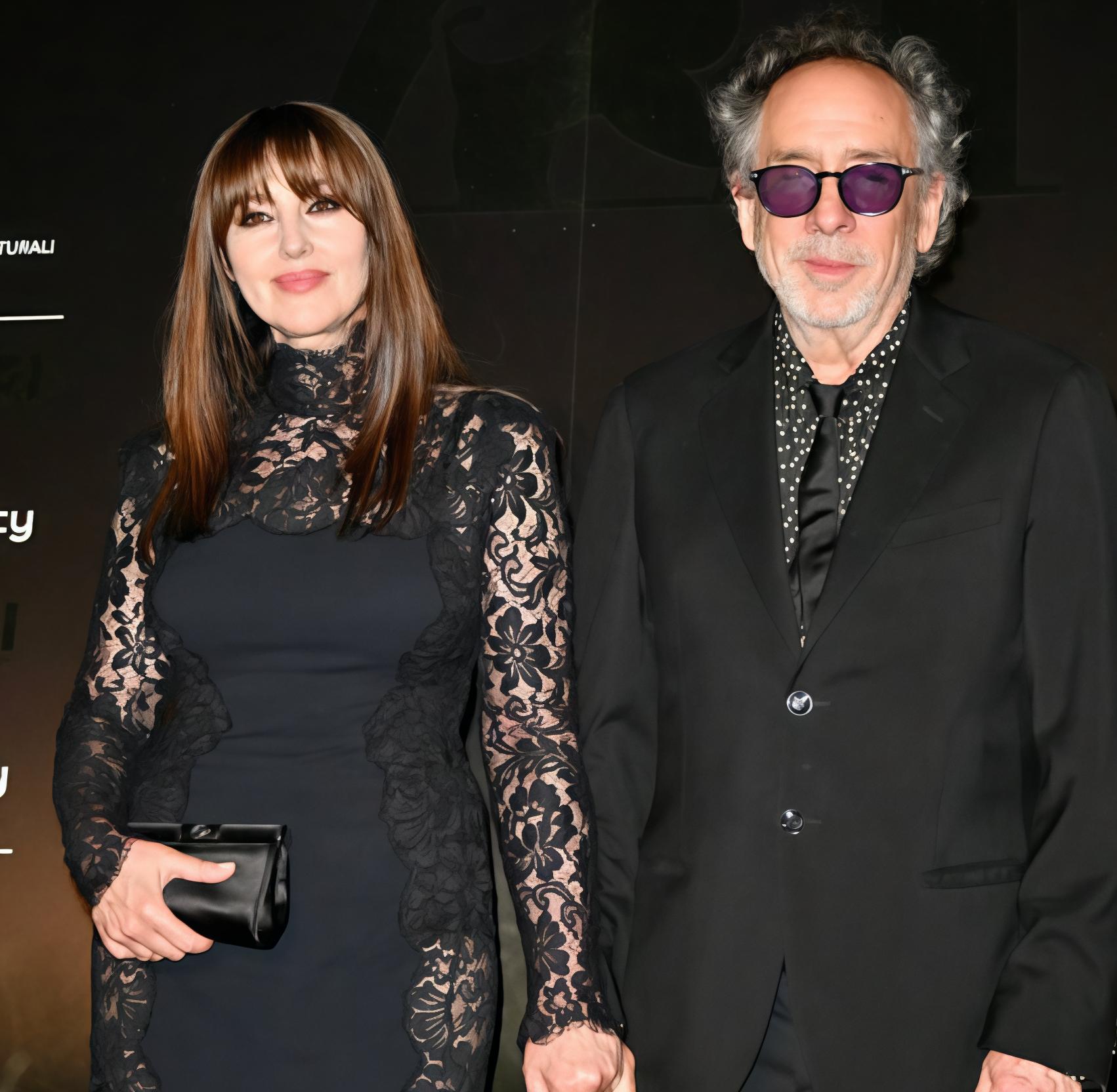 Bellucci: "Bis sul set con Tim Burton?. Rispetto l’artista, ma io sto con l’uomo" Bellucci: "Bis sul set con Tim Burton?. Rispetto l’artista, ma io sto con l’uomo"