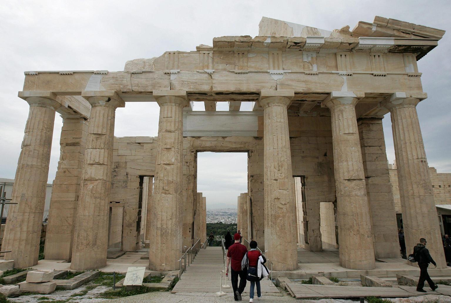 Oggi Acropoli di Atene parzialmente chiusa a causa del caldo Oggi Acropoli di Atene parzialmente chiusa a causa del caldo