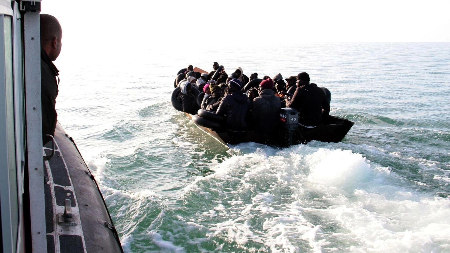 Migranti: la Tunisia sventa tre partenze verso l'Italia