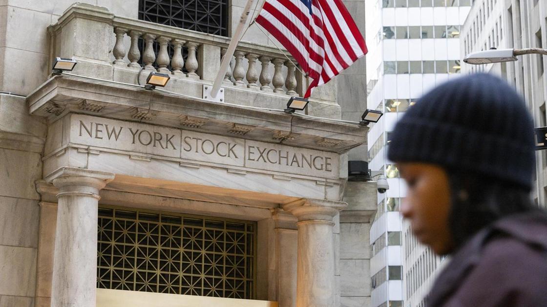 Wall Street apre in calo, Dj  0,08%, Nasdaq  0,52%