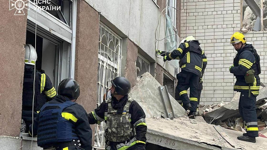 Kiev, sale a 17 morti il bilancio del raid russo a Chernihiv