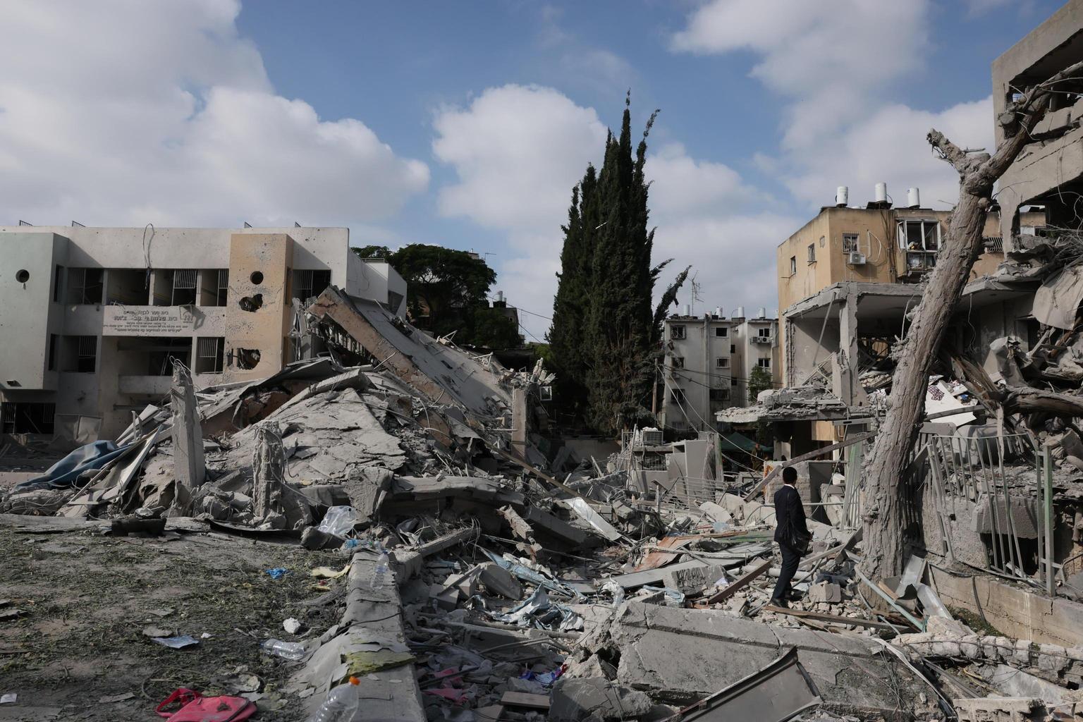 Israele, 8 i morti negli attacchi notturni dall Israele, 8 i morti negli attacchi notturni dall