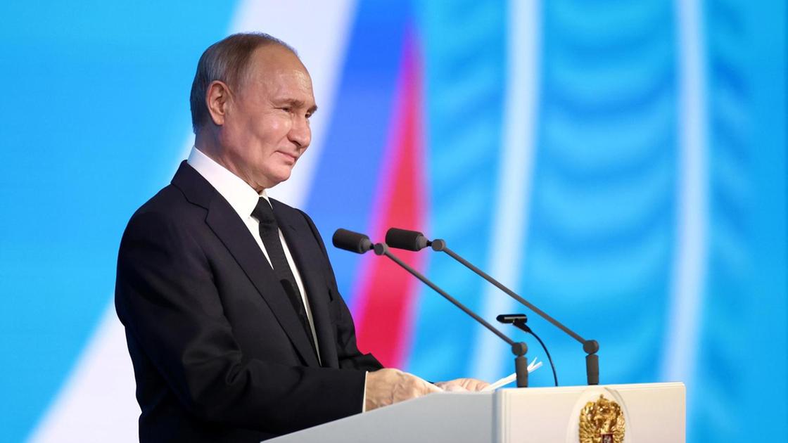 Putin annuncia la visita in Cina a maggio