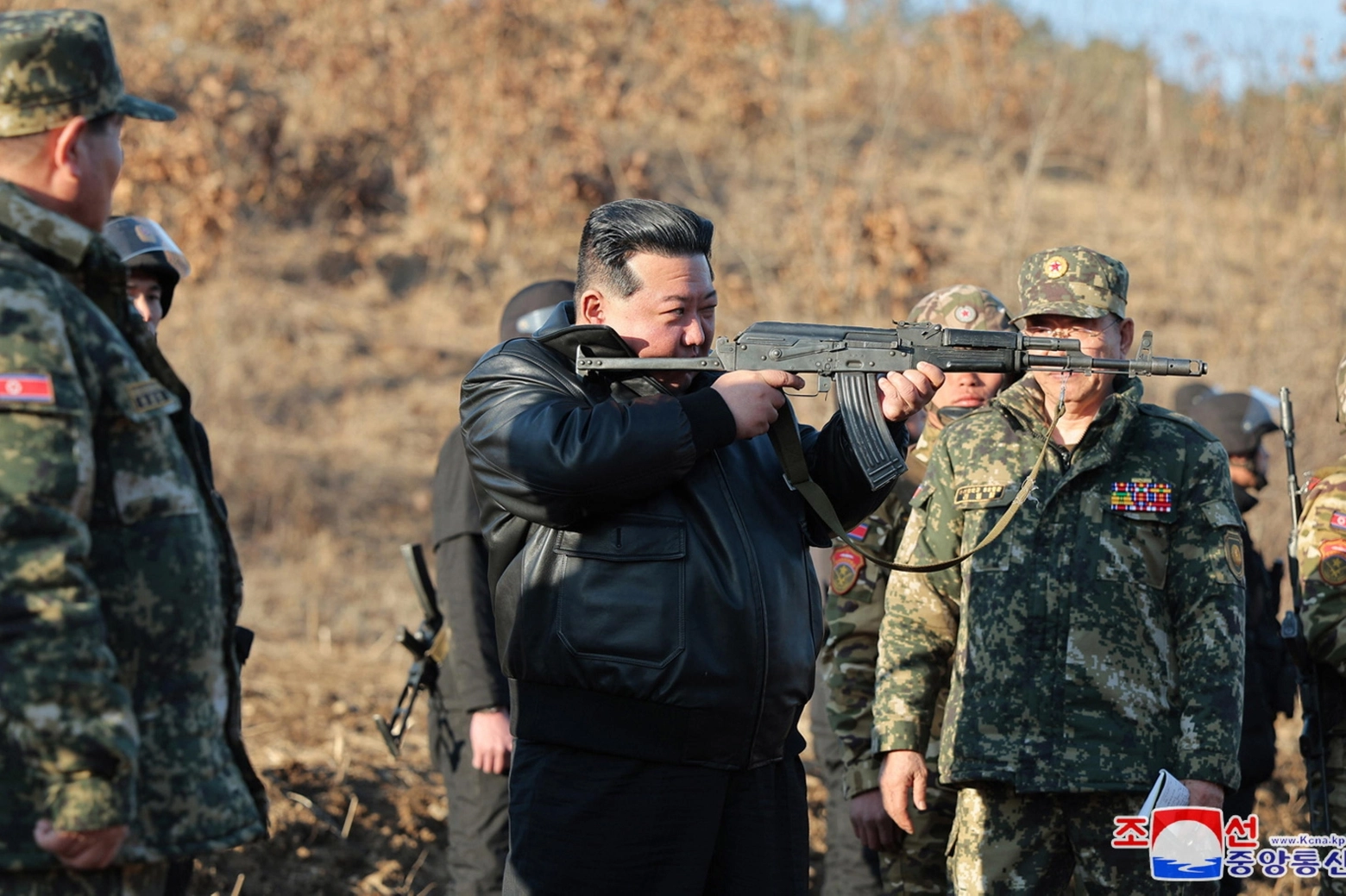 Il leader nordcoreano Kim Jong-un alle esercitazioni miliari