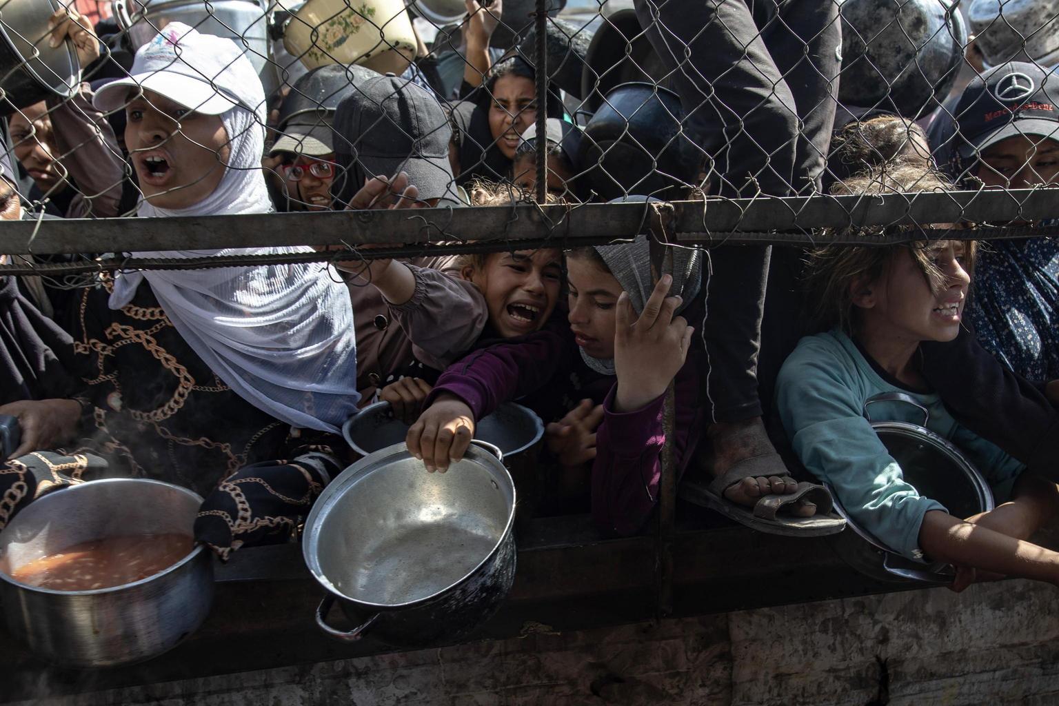 Esercito israeliano smentisce spari sui civili al centro aiuti di Gaza Esercito israeliano smentisce spari sui civili al centro aiuti di Gaza