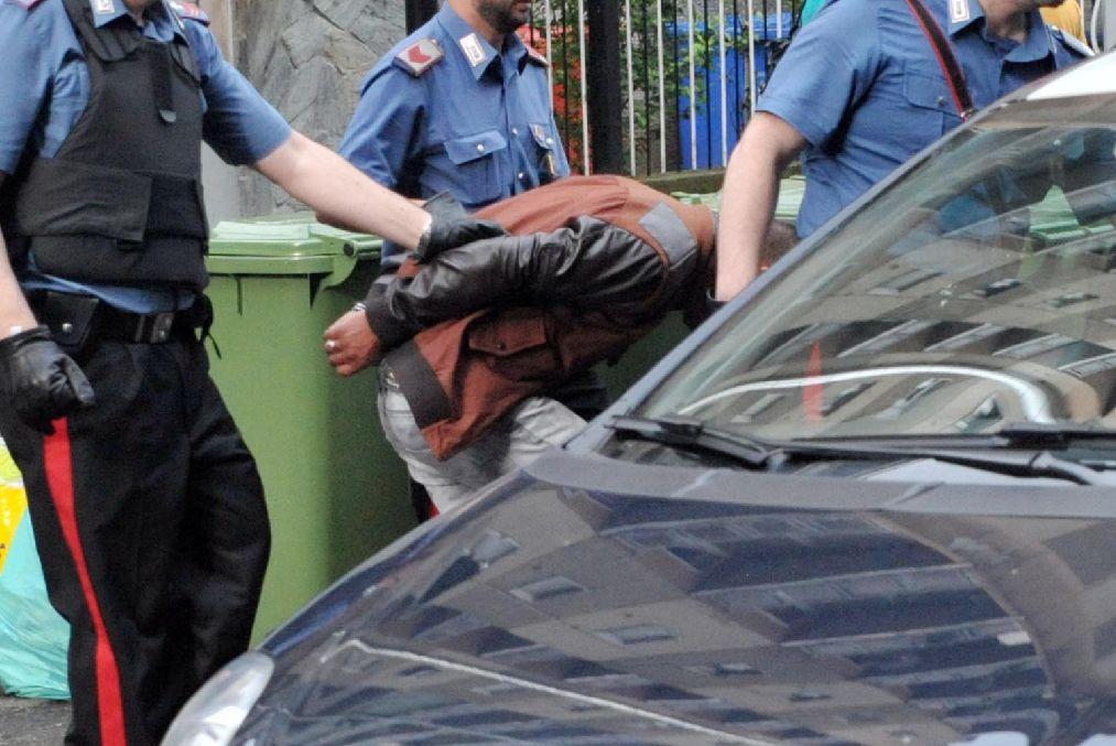 Quarto, due fratelli accusati di aver ucciso il padre e di aver nascosto il corpo in una cassapanca Quarto, due fratelli accusati di aver ucciso il padre e di aver nascosto il corpo in una cassapanca