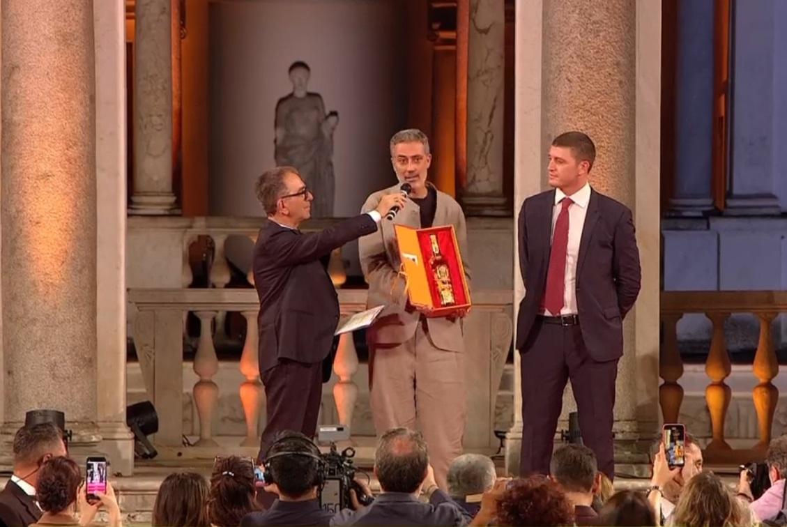 Bajani si prende il Premio Strega con ‘L’anniversario’ anti patriarcato Bajani si prende il Premio Strega con ‘L’anniversario’ anti patriarcato