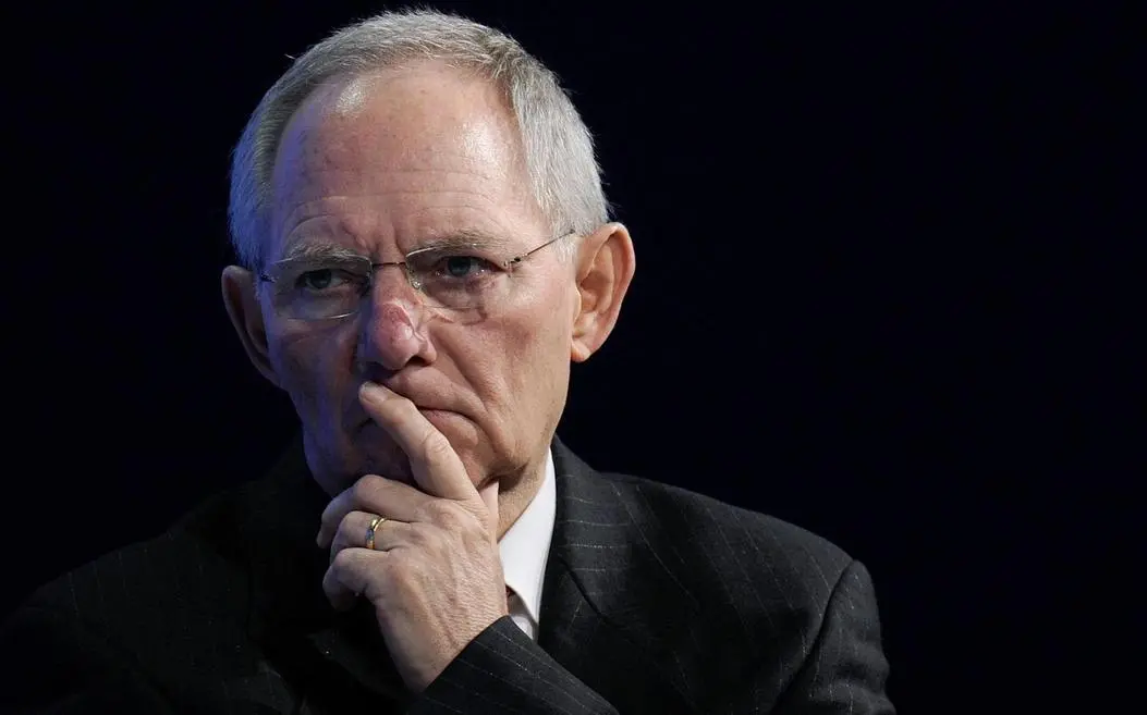 Le memorie di Schäuble: "Non feci cadere Merkel"