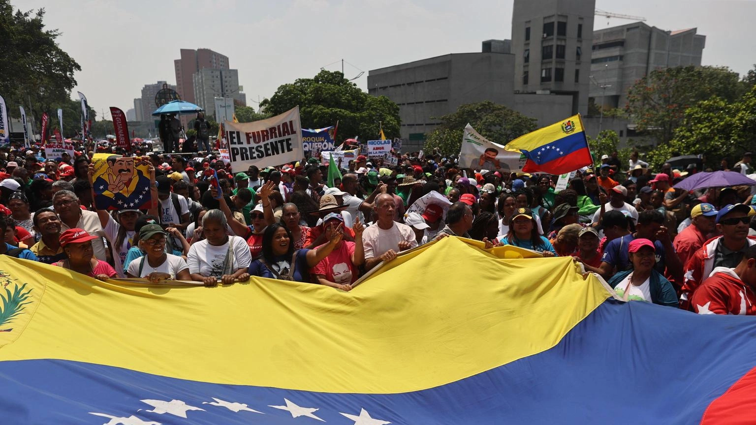 La Cina con Caracas contro le 'interferenze straniere' sul voto
