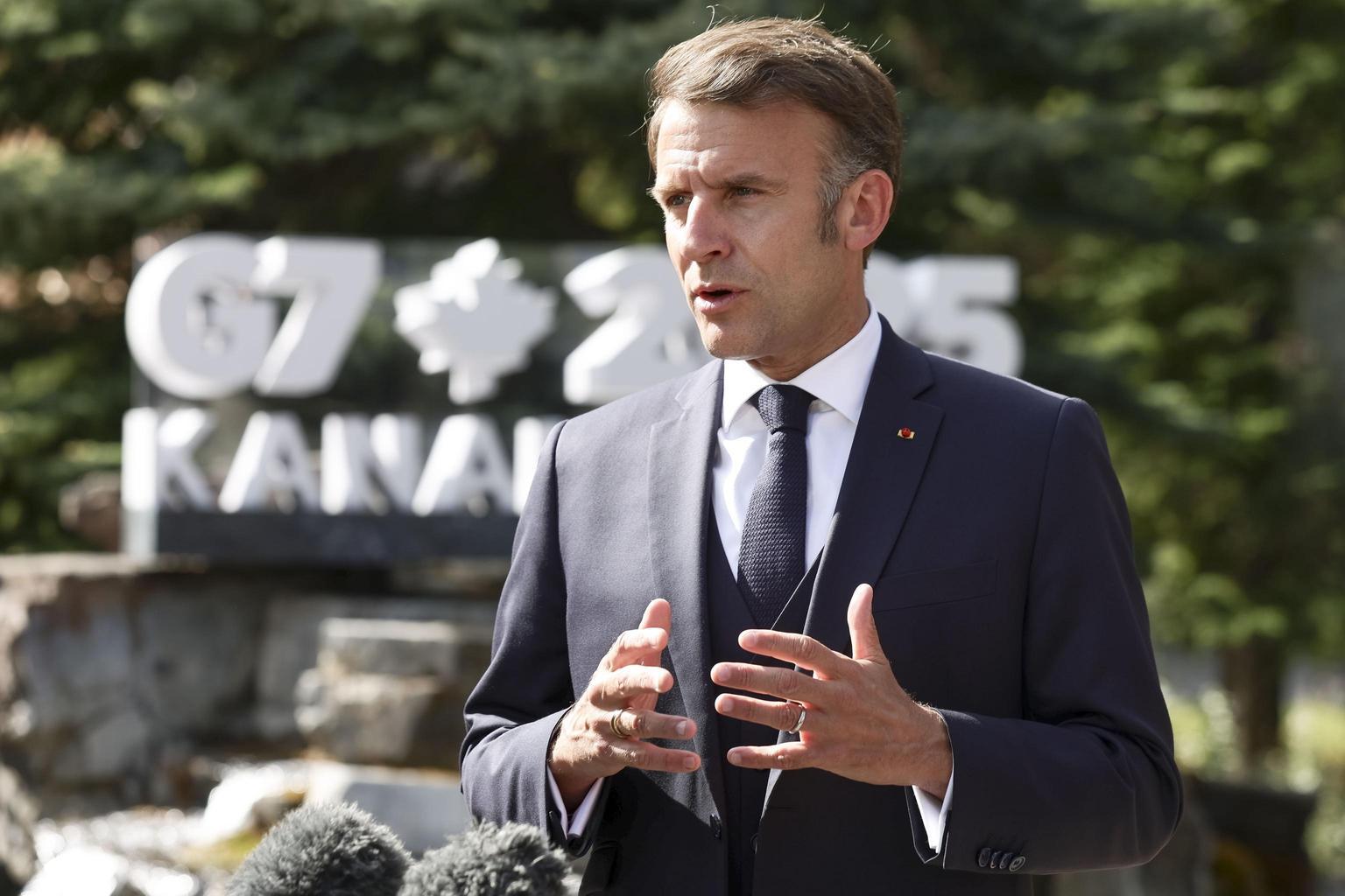 Monito di Macron contro cambio regime con la forza in Iran Monito di Macron contro cambio regime con la forza in Iran