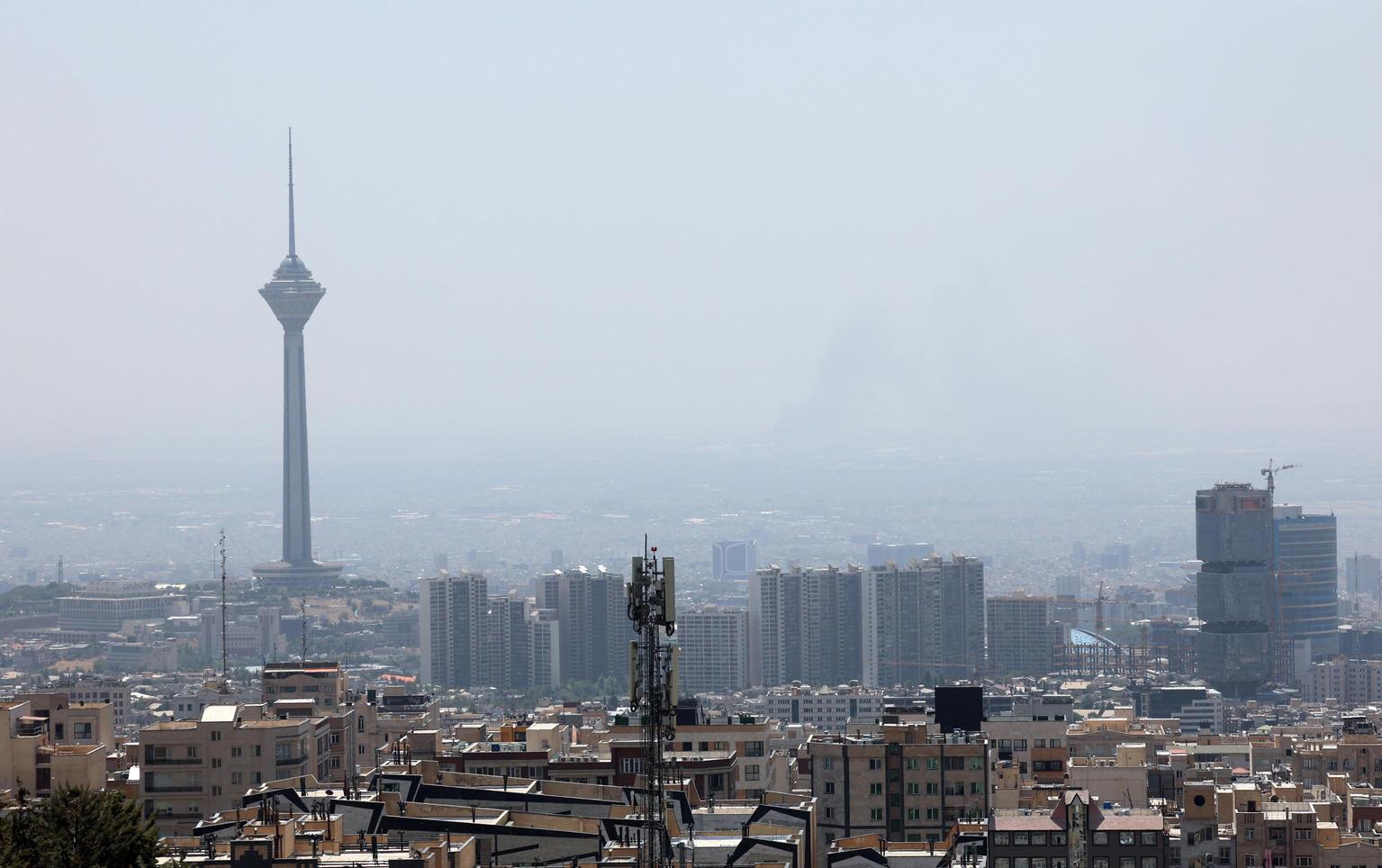 Israele riprende gli attacchi su Teheran: esplosioni e evacuazioni in corso Israele riprende gli attacchi su Teheran: esplosioni e evacuazioni in corso