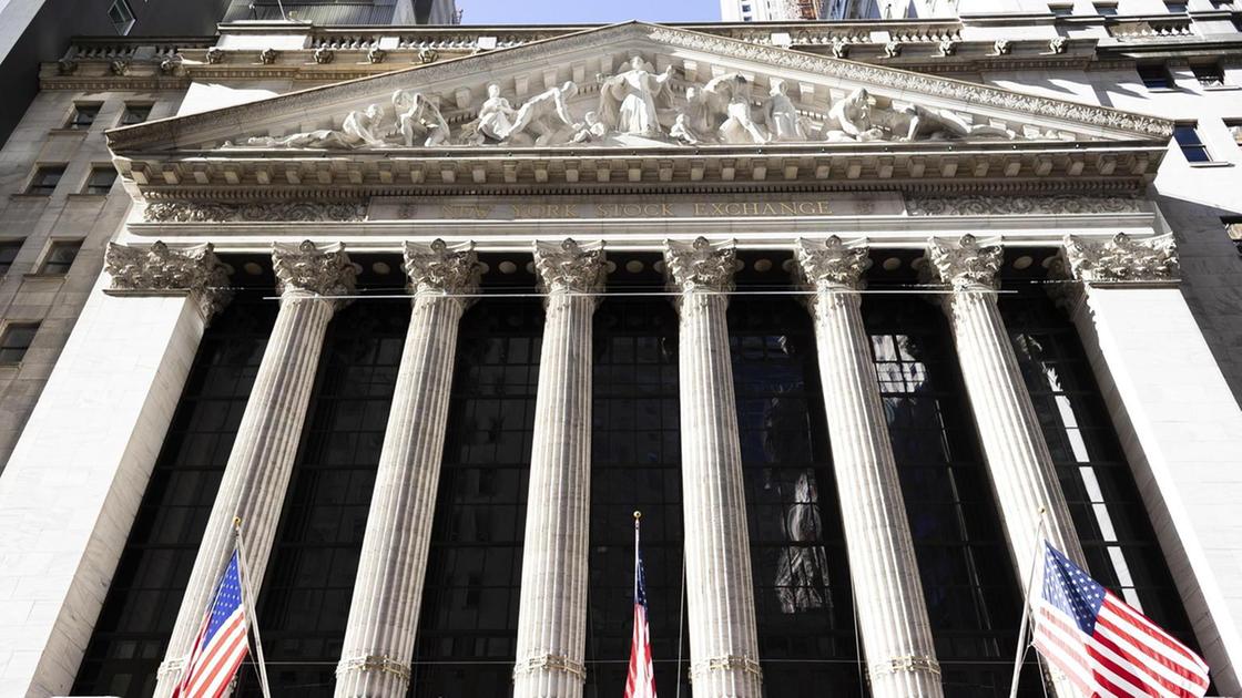 Wall Street apre in calo, Dj  0,06%, Nasdaq  0,55%