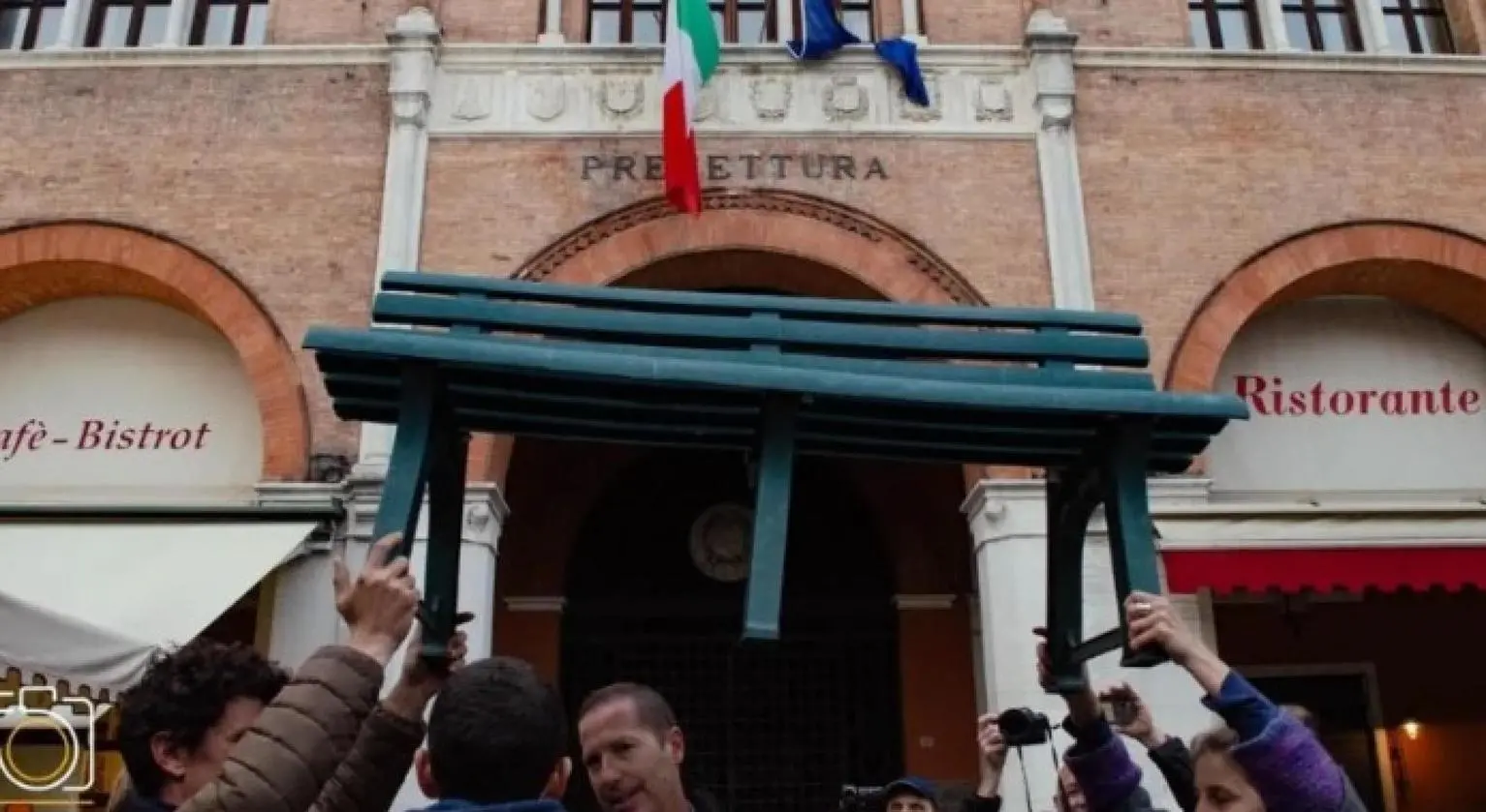 Treviso e quella panchina che ancora divide