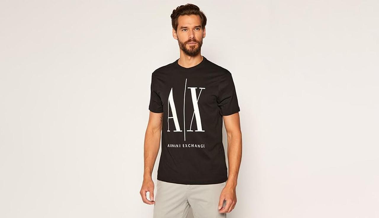 Che affare: l’iconica maglietta Armani Exchange è scontata del 32% su Amazon Che affare: l’iconica maglietta Armani Exchange è scontata del 32% su Amazon