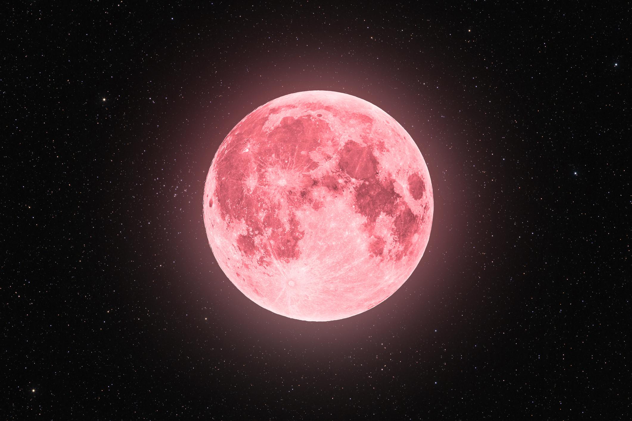 Luna rosa piena il 23 e 24 aprile: cos’è e come vederla