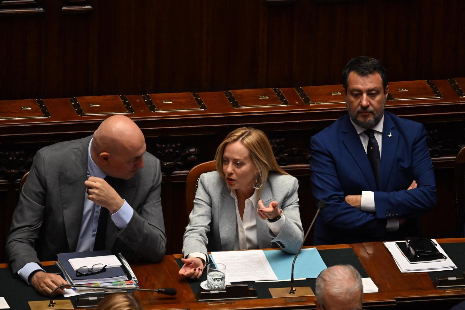 Meloni, al lavoro con Macron Merz, linee comuni settore auto Meloni, al lavoro con Macron Merz, linee comuni settore auto