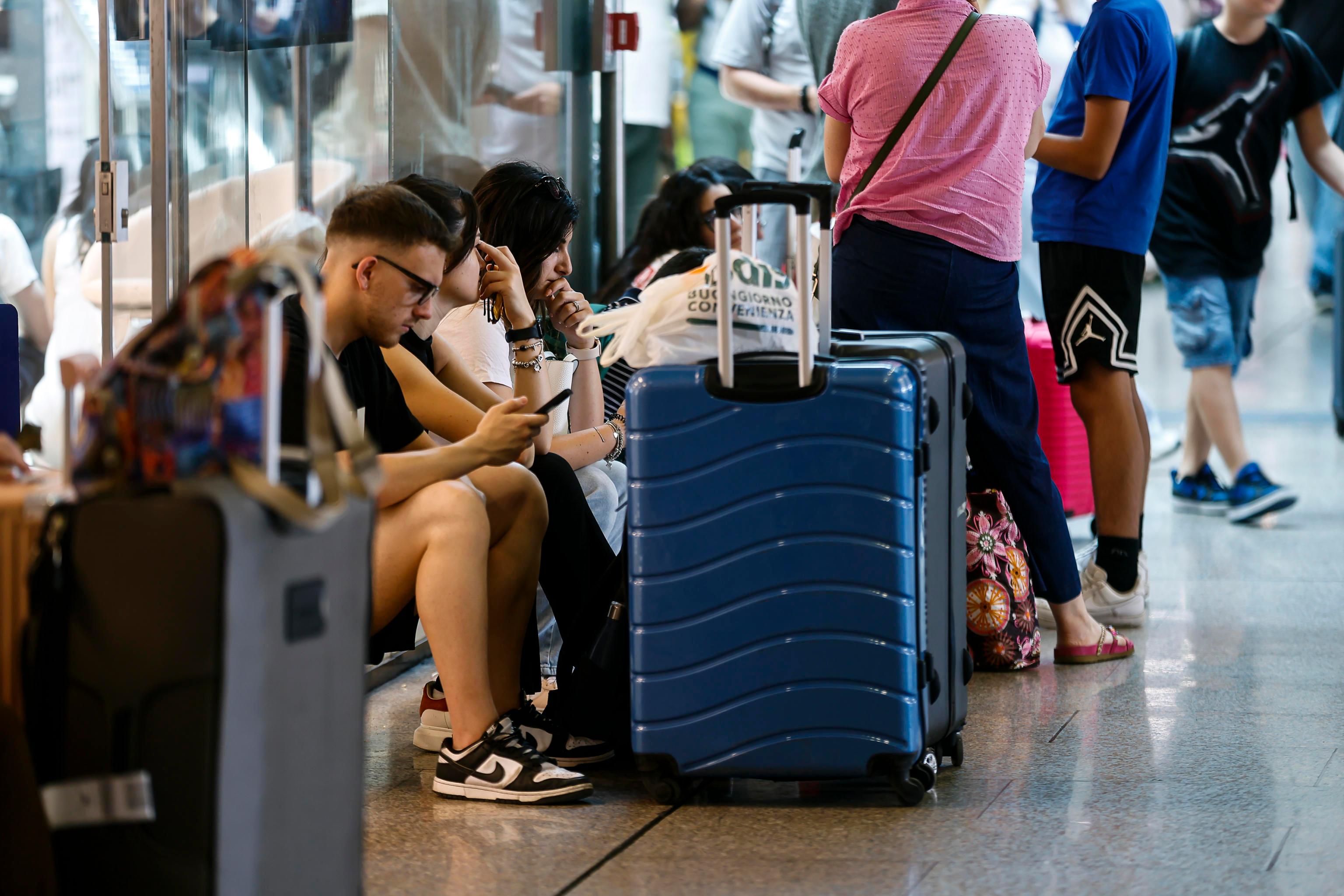 Doppio sciopero del 7 e 8 luglio: orari e treni garantiti Doppio sciopero del 7 e 8 luglio: orari e treni garantiti