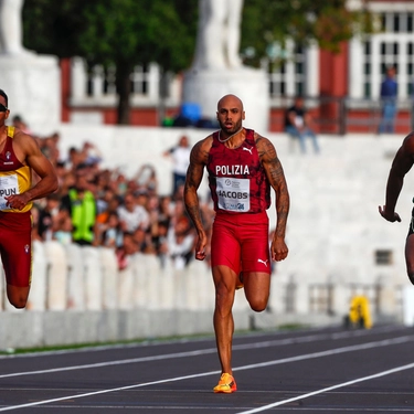 Marcell Jacobs vince i 100 metri allo Sprint Festival di Roma: ma non scende sotto i 10 secondi