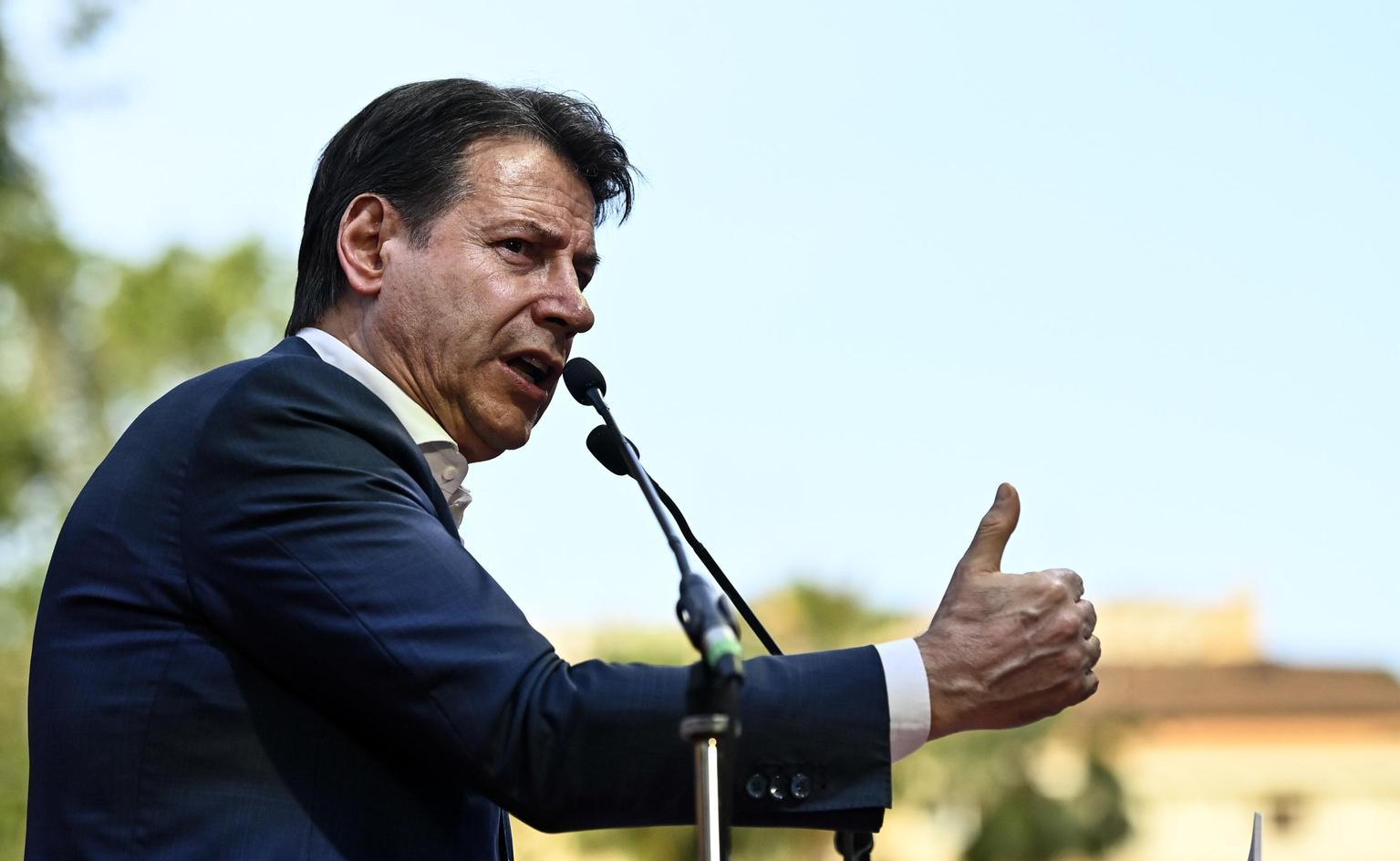 m5s risponde con fermezza alle iniziative legali di grillo