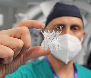 Una clessidra da Quotidiano.net Una clessidra ’salvacuore’ su cinque pazienti del Bambino Gesù