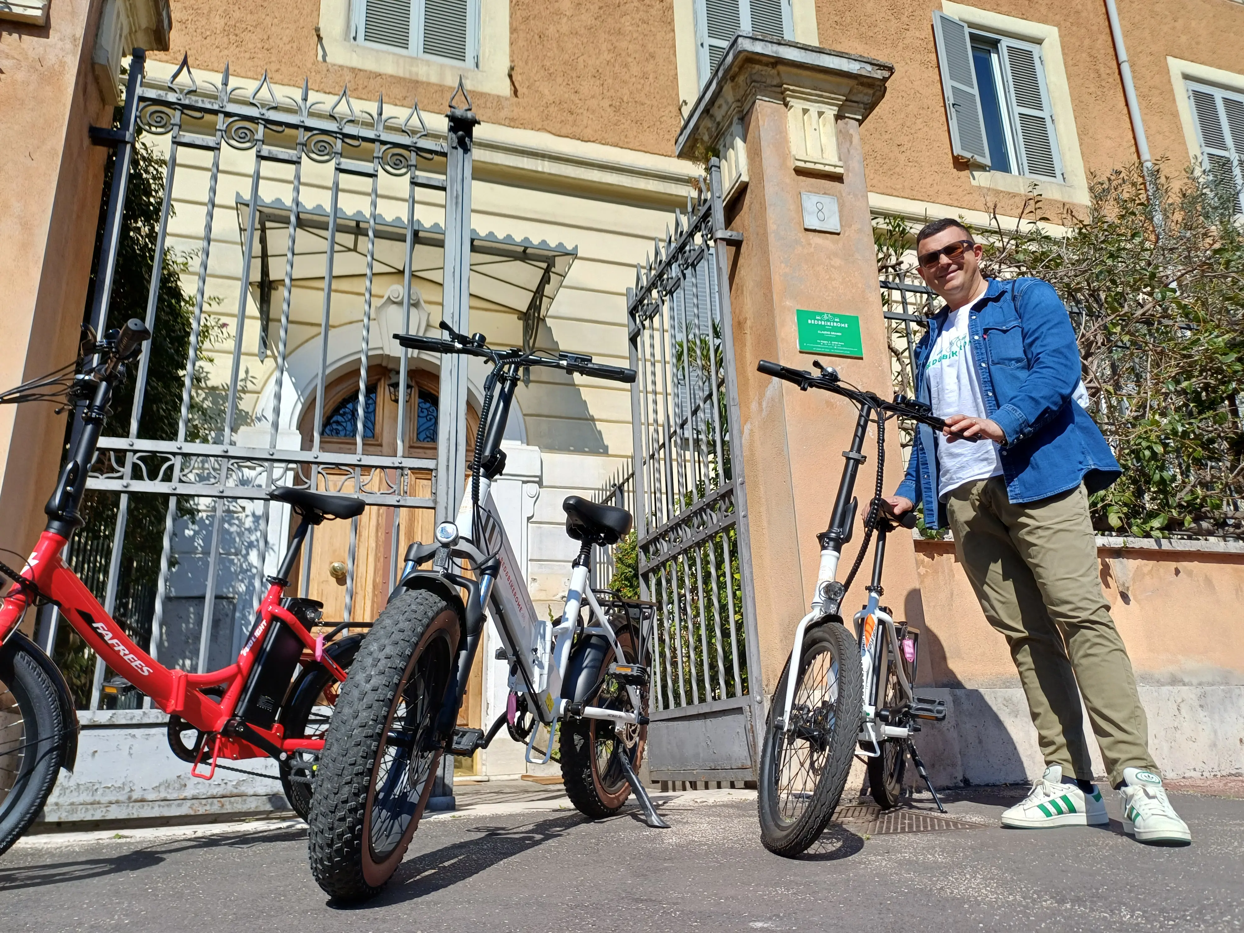 La primavera di Roma in bicicletta con Bedandbikerome: la Città eterna da una prospettiva insolita e poetica