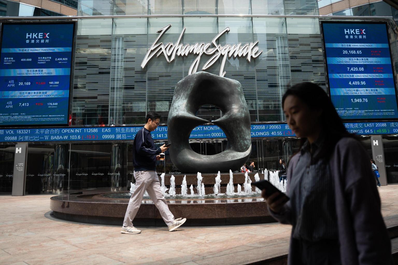 Borsa: Hong Kong poco mossa, apre a +0,01% Borsa: Hong Kong poco mossa, apre a +0,01%
