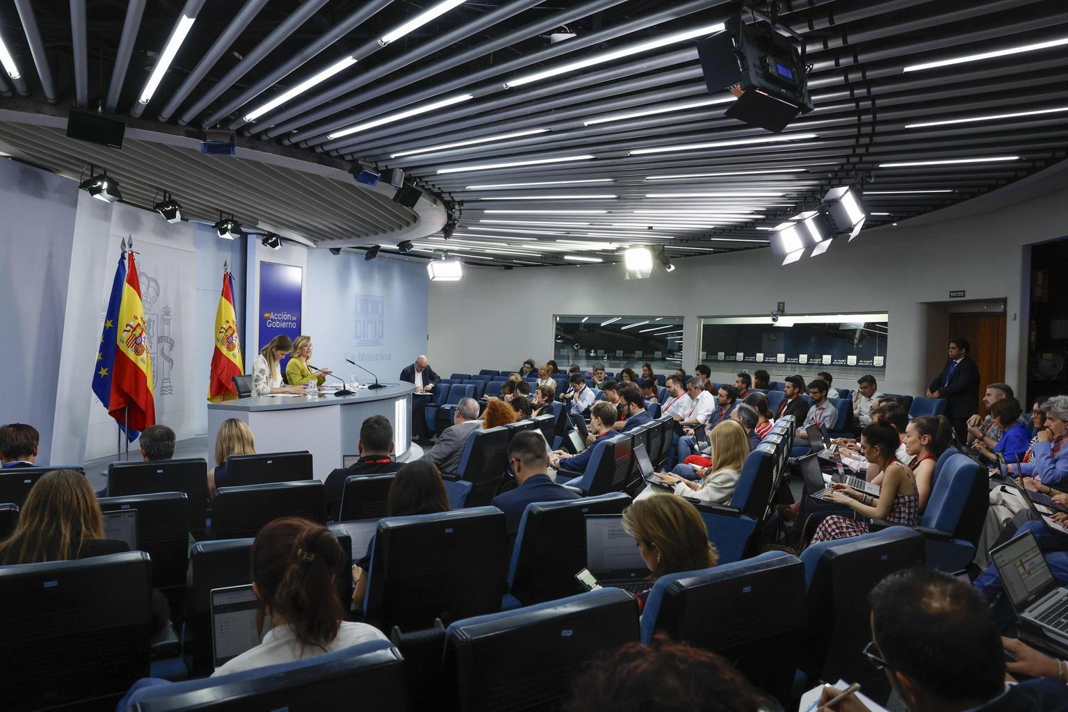 accuse di machismo a dirigente psoelascia posto a moncloa