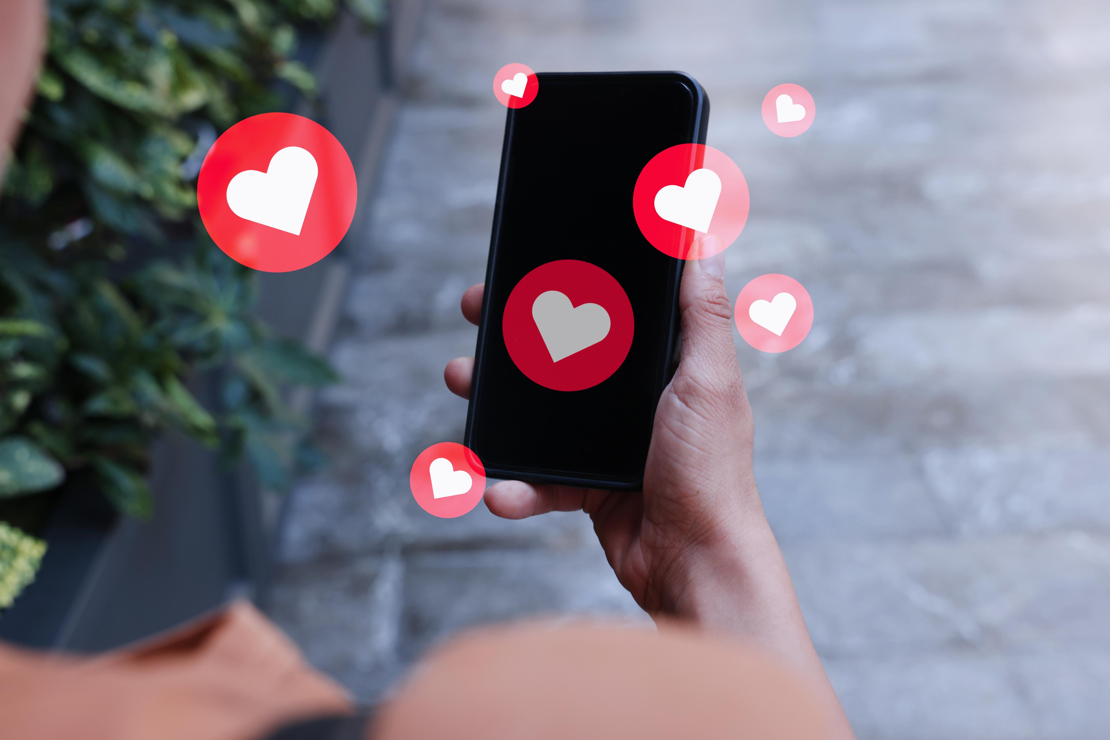 L’amore non da Quotidiano.net L’amore non si cerca più con un clic il mondo del dating in crisi