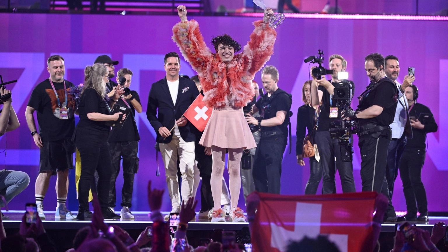Lo svizzero Nemo ha vinto l'Eurovision 2024 con il brano 'The code'