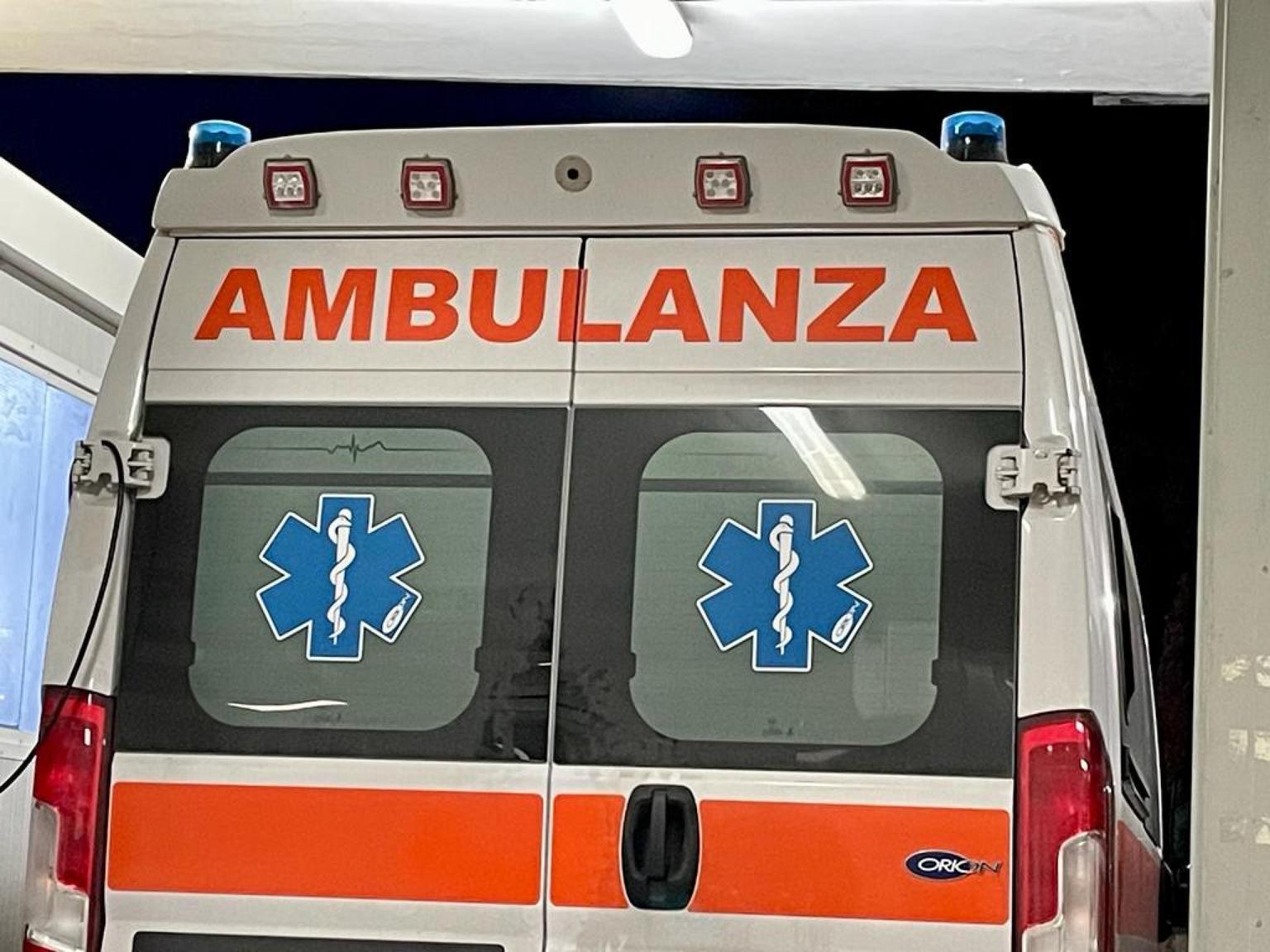 Tragedia a Lecce: operaio edile muore cadendo da sette metri Tragedia a Lecce: operaio edile muore cadendo da sette metri