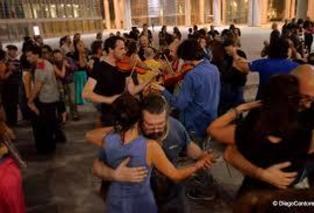 mazurca città da Quotidiano.net La mazurca in città è ’Klandestina’ Danza incontri e tanta socialità