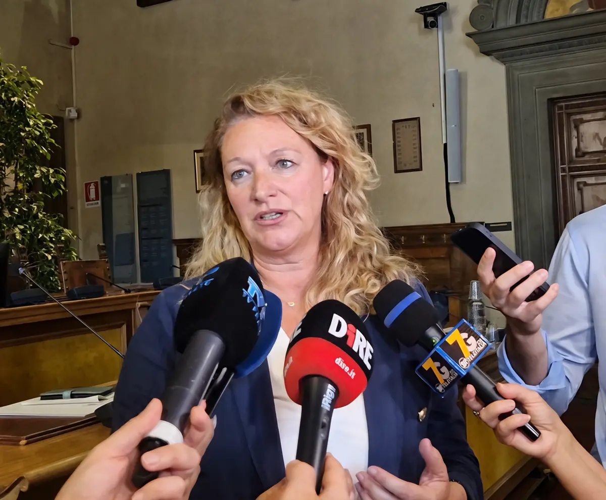 La sindaca di Prato nella bufera : "Stipendio fisso dall’imprenditore"