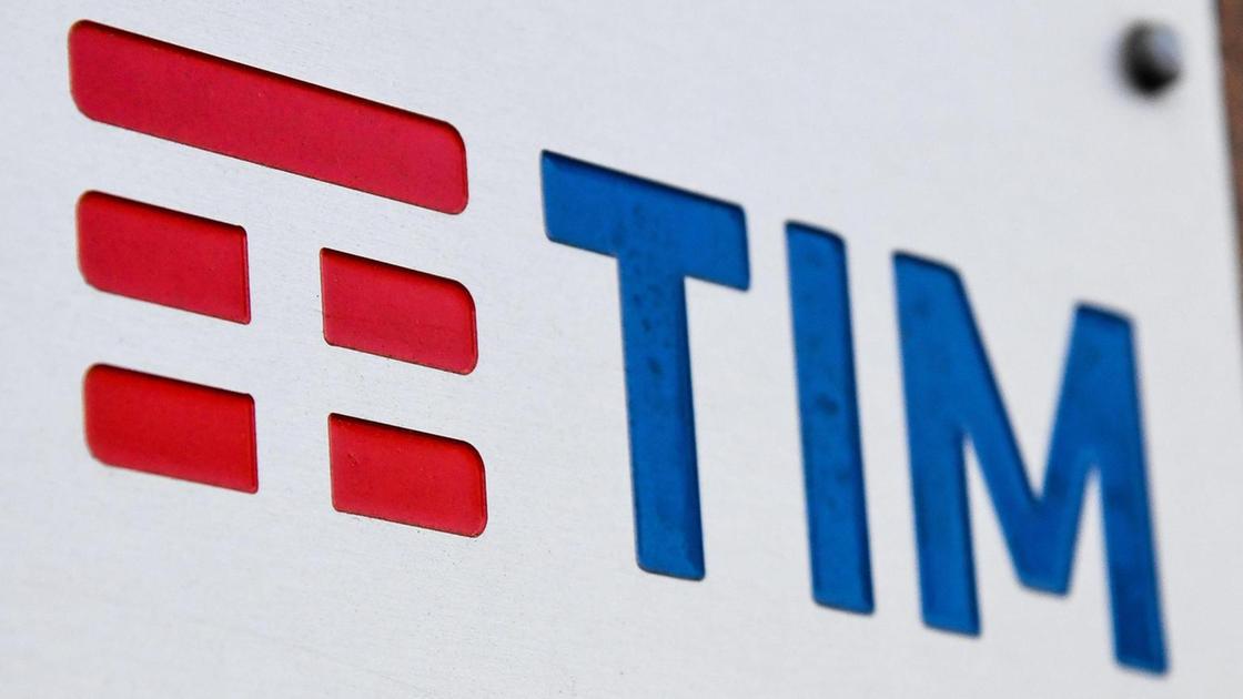 Vivendi vende da Quotidiano.net vivendi vende il 5 di tim scende al 183